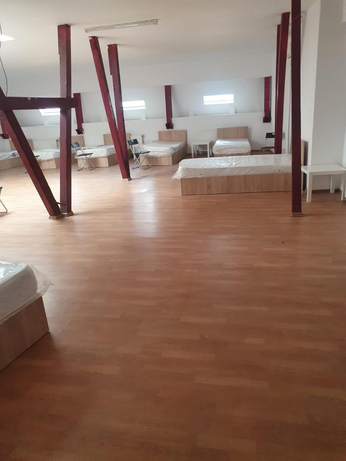 Cazare - Accommodation Букурещ Екстериор снимка