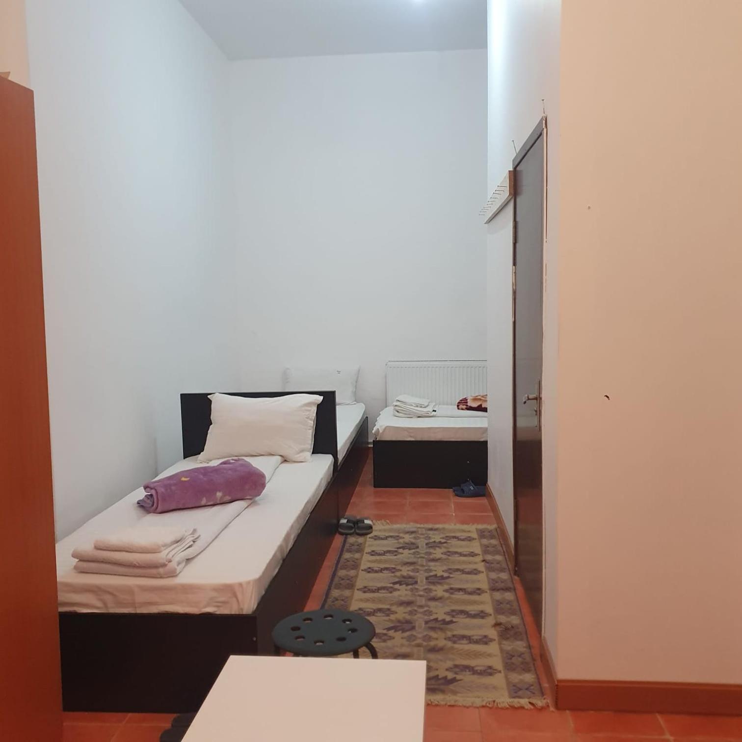 Cazare - Accommodation Букурещ Екстериор снимка